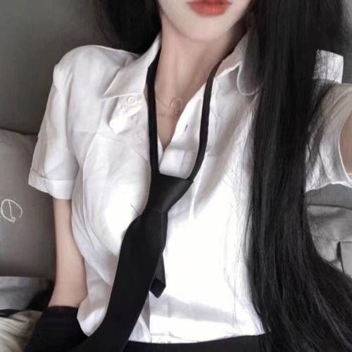 四个羁基的男人